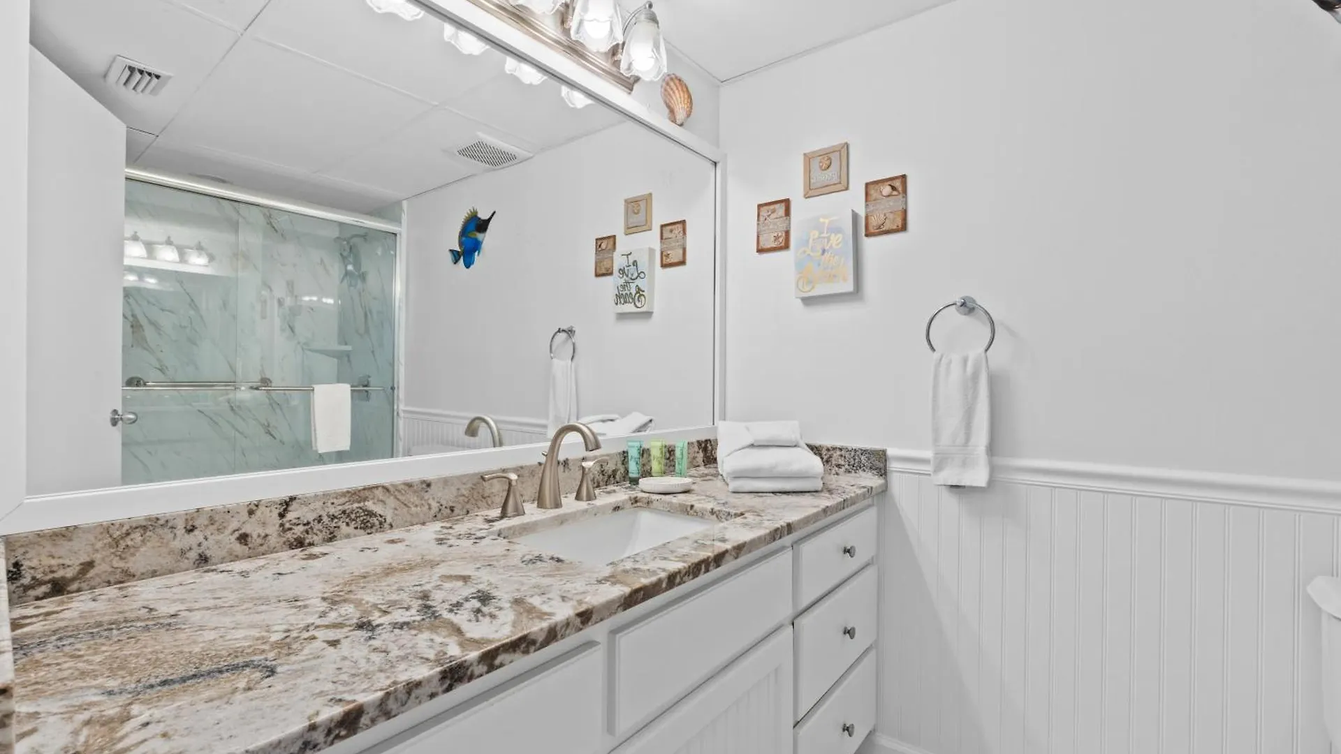 Semesterbostad Aquavista Resort 805-W By Book That Condo Panama City Beach