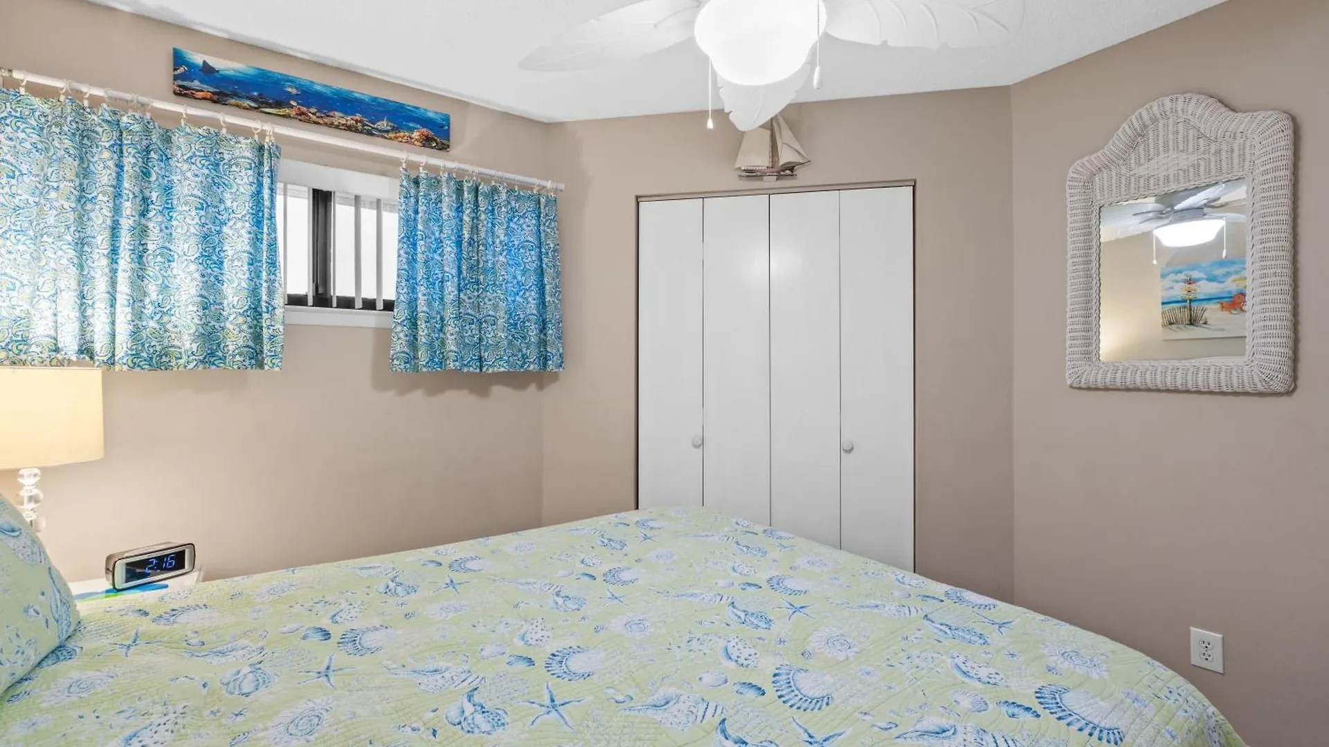 Holiday home Aquavista Resort 805-W By Book That Condo Panama City Beach