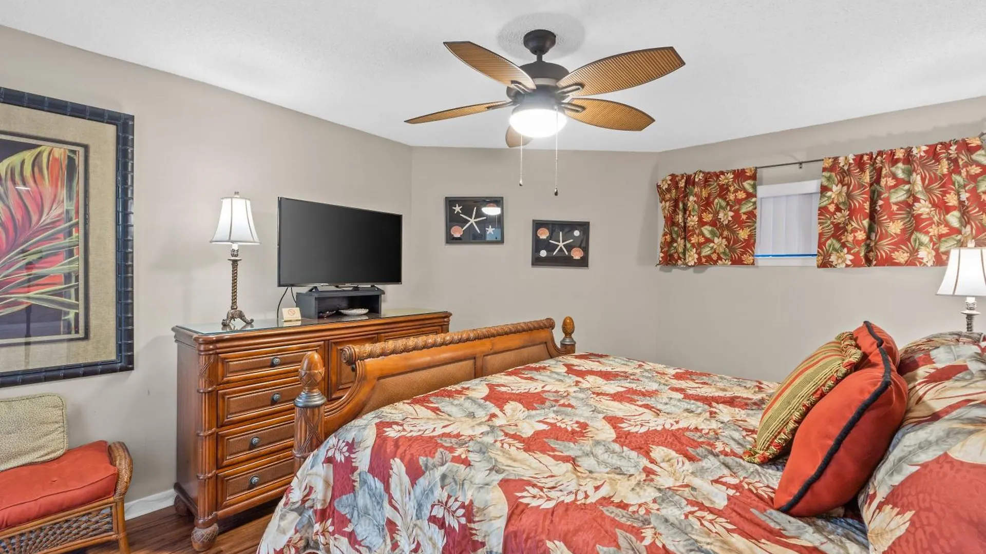 Holiday home Aquavista Resort 805-W By Book That Condo Panama City Beach